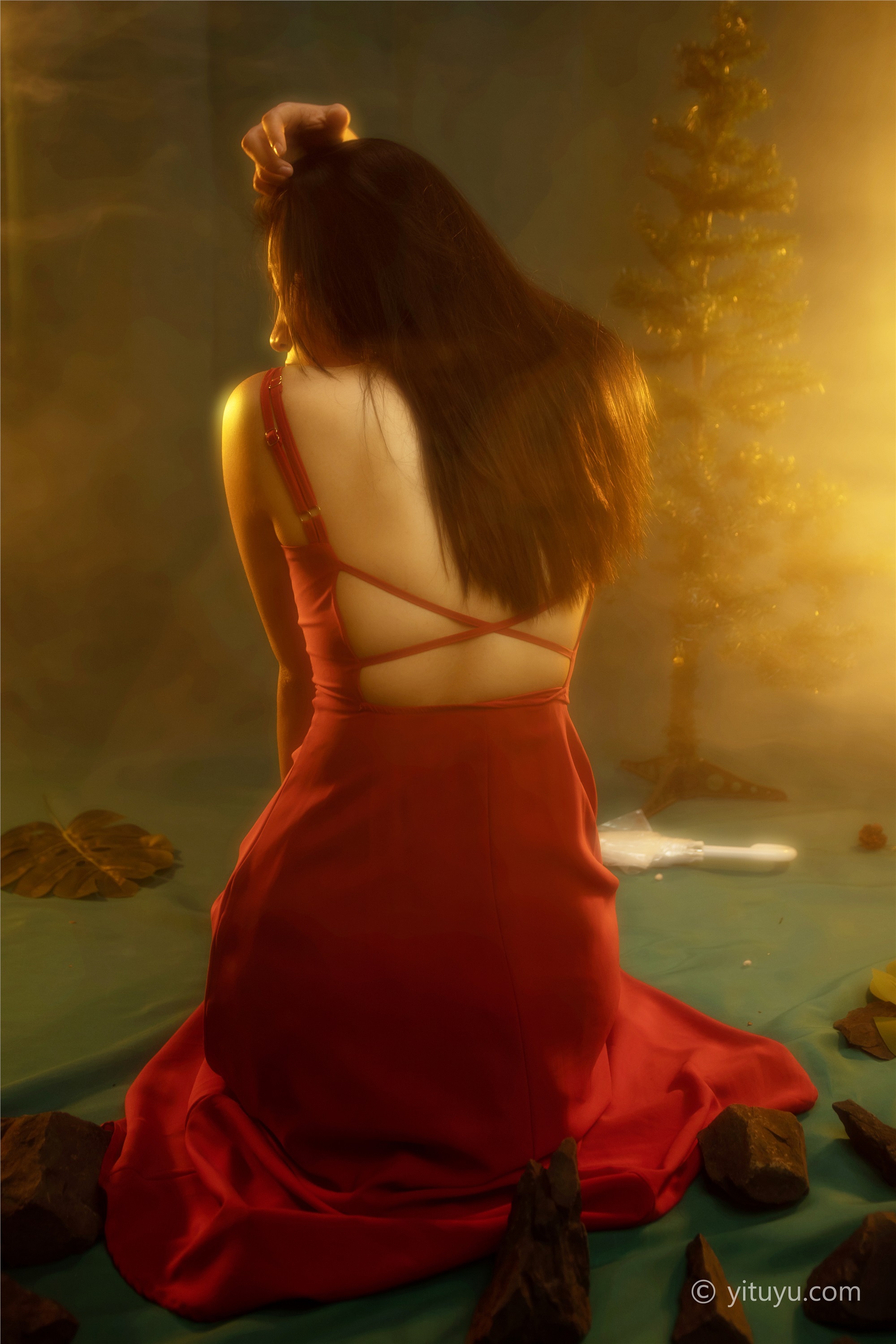 YITUYU艺图语  2021.05.24 红装 娇娇